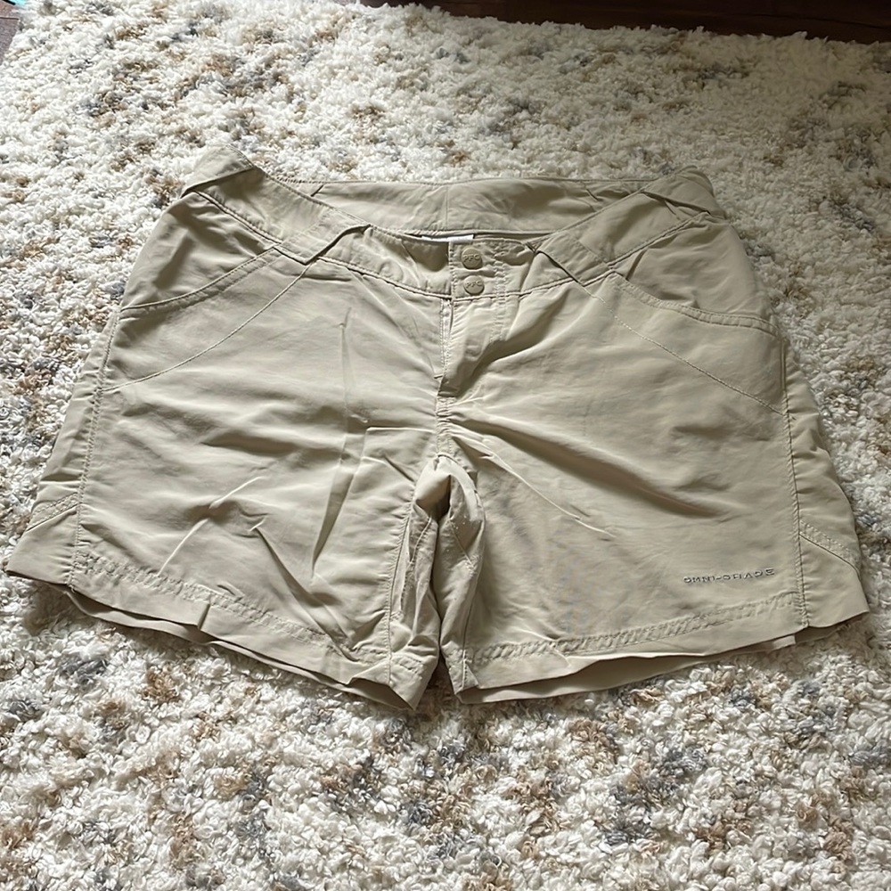 Khaki PFG Columbia shorts